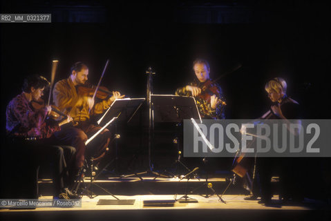 Rome,1995: Kronos Quartet (David Harrington and John Sherba on violin, Hank Dutt on viola, and Joan Jeanrenaud on cello) / Roma, 1995: Il Kronos Quartet: (David Harrington e John Sherba al violino, Hank Dutt alla viola e Joan Jeanrenaud al violoncello) - ©Marcello Mencarini/Rosebud2