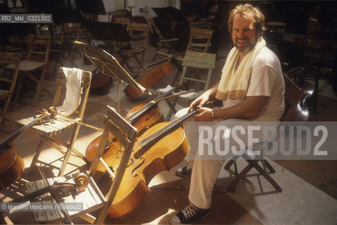 Sferisterio in Macerata, 1992, Austrian director Gustav Kuhn during a rehearsal / Sferisterio di Macerata, 1992. Il direttore dorchestra Gustav Kuhn durante una prova - ©Marcello Mencarini/Rosebud2