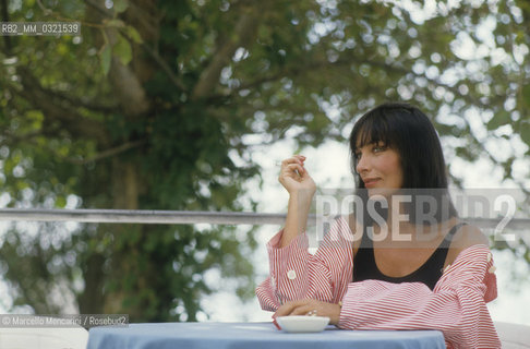 Venice Lido, Venice Film Festival 1985. French singer-actress Marie Laforêt, starring in the movie Tangos, the Exile of Gardel directed by Fernando Solanas / Lido di Venezia, Mostra del Cinema di Venezia 1985. Lattrice-cantante francese Marie Laforêt, interprete del film in concorso Tangos, lexil de Gardel diretto da Fernando Solanas - ©Marcello Mencarini/Rosebud2