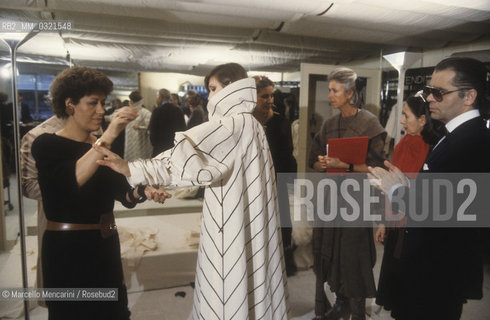 Rome, 1986. Carla Fendi (on the left) and Karl Lagerfeld at work in the Fendi Atelier to design the new collection of Fendi furs / Roma, 1986. Carla Fendi (a sinistra) e Karl Lagerfeld al lavoro nellAtelier Fendi per realizzare la nuova collezione di pellicce Fendi - ©Marcello Mencarini/Rosebud2