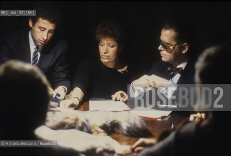 Rome, 1986. Carla Fendi and Karl Lagerfeld at work to design the new collection of Fendi furs / Roma, 1986. Carla fendi e Karl Lagerfeld al lavoroper realizzare la nuova collezione di pellicce Fendi - ©Marcello Mencarini/Rosebud2