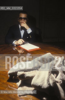 Rome, 1986. Karl Lagerfeld at work to design the new collection of Fendi furs / Roma, 1986. Lo stilista Karl Lagerfeld al lavoro per realizzare la nuova collezione di pellicce Fendi - ©Marcello Mencarini/Rosebud2