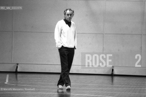 Rome, 1981. Psychiatrist Ronald Laing during a group therapy session / Roma, 1981. Lo psichiatra Ronald Laing durante un incontro terapeutico di gruppo - ©Marcello Mencarini/Rosebud2