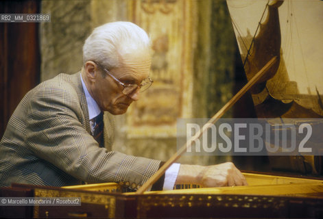 Florence, 1992. Dutch organist, harpsichordist, conductor and musicologist Gustav Leonhardt / Firenze, 1992. Lorganista, clavicembalista, direttore dorchestra e musicologo olandese Gustav Leonhardt - ©Marcello Mencarini/Rosebud2