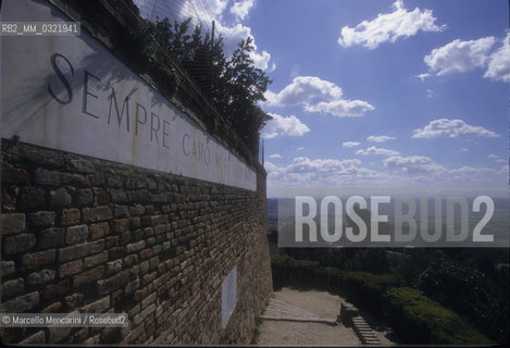 Recanati, Mount Tabor, known as the hill of the Infinite because of this place Giacomo Leopardi wrote in his poem LInfinito (The Infinite) / Recanati, il monte Tabor, noto come il colle dellInfinito perché di questo luogo scrive Giacomo Leopardi nella sua poesia Linfinito - ©Marcello Mencarini/Rosebud2