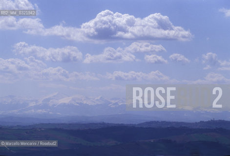 Recanati, View from the Mount Tabor, known as the hill of the Infinite because of this place Giacomo Leopardi wrote in his poem LInfinito (The Infinite) / Recanati, Veduta dal monte Tabor, noto come il colle dellInfinito perché di questo luogo scrive Giacomo Leopardi nella sua poesia Linfinito - ©Marcello Mencarini/Rosebud2