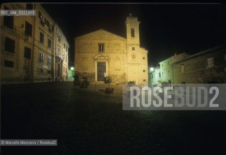 Recanati (Macerata). Square of Sabato del Villaggio (Sathurday in the Village) in front of Santa Maria di Monte Morello Church. This square take its name from a poem by Giacomo Leopardi, born in Recanati in 1798 / Recanati (Macerata). Piazzuola del Sabato del villaggio davanti alla chiesa di Santa Maria di Montemorello. Questa piazza prende il nome da una poesia di Giacomo Leopardi che nacque a Recanati nel 1798 - ©Marcello Mencarini/Rosebud2