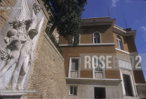 Monument to Giacomo Leopardi built in 1898 in the National Center of Leopardian Studies in Recanati on the occasion of the centenary of his birth / Monumento a Giacomo Leopardi, eretto nel 1898 nel Centro di Studi Leopardiani, in occasione del centenario della sua nascita - ©Marcello Mencarini/Rosebud2