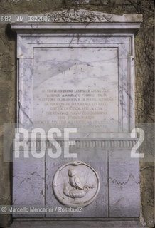 Tomb of Giacomo Leopardi in the Parco Vergiliano at Piedigrotta, Naples. Plaque by Antonio Ranieri, friend and companion of Leopardi in the last years of his life / Tomba di Giacomo Leopardi nel Parco Vergiliano a Piedigrotta, Napoli. Lapide posta da Antonio Ranieri, amico e compagno di Leopardi negli ultimi anni della sua vita  - ©Marcello Mencarini/Rosebud2