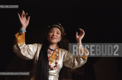 Tibetan singer Yungchen Lhamo, 1999 / La cantante tibetana Yungchen Lhamo, 1999  - ©Marcello Mencarini/Rosebud2