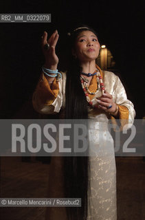 Tibetan singer Yungchen Lhamo, 1999 / La cantante tibetana Yungchen Lhamo, 1999  - ©Marcello Mencarini/Rosebud2