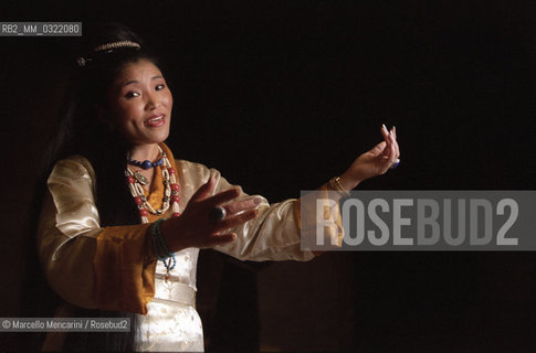 Tibetan singer Yungchen Lhamo, 1999 / La cantante tibetana Yungchen Lhamo, 1999  - ©Marcello Mencarini/Rosebud2