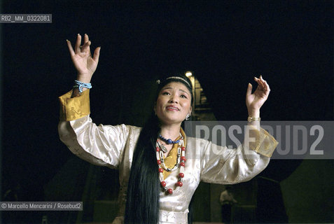 Tibetan singer Yungchen Lhamo, 1999 / La cantante tibetana Yungchen Lhamo, 1999  - ©Marcello Mencarini/Rosebud2