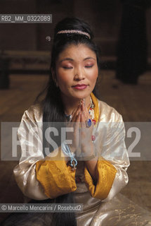 Tibetan singer Yungchen Lhamo, 1999 / La cantante tibetana Yungchen Lhamo, 1999  - ©Marcello Mencarini/Rosebud2