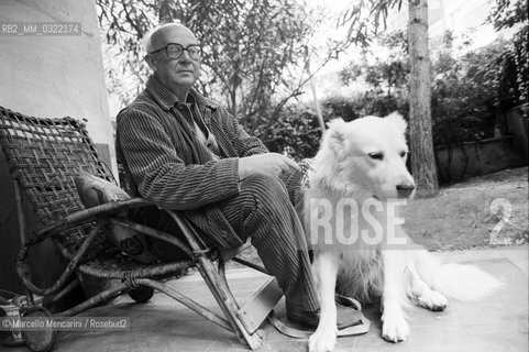 Rome, 1980. Italian mathematician, pedagogist and politician Lucio Lombardo Radice in the garden of his house / Roma, 1980. Il matematico, pedagogista e politico Lucio Lombardo Radice nel giardino della sua casa - ©Marcello Mencarini/Rosebud2