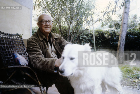 Rome, 1980. Italian mathematician, pedagogist and politician Lucio Lombardo Radice in the garden of his house / Roma, 1980. Il matematico, pedagogista e politico Lucio Lombardo Radice nel giardino della sua casa - ©Marcello Mencarini/Rosebud2