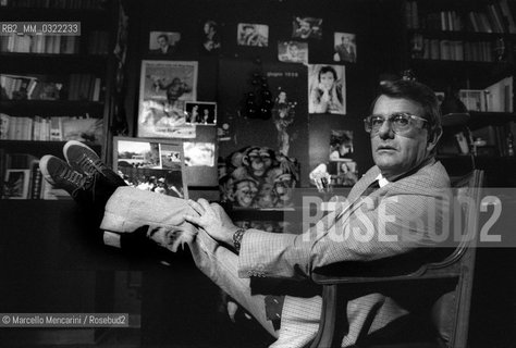 Rome, about 1985. Enrico Lucherini, the most important Italian press agent specializing in cinema, in his studio / Roma, 1985 circa. Laddetto stampa Enrico Lucherini nel suo studio - ©Marcello Mencarini/Rosebud2