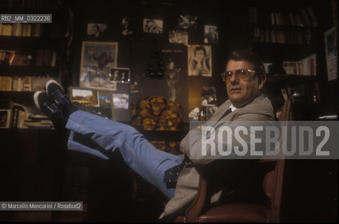 Rome, about 1985. Enrico Lucherini, the most important Italian press agent specializing in cinema, in his studio / Roma, 1985 circa. Laddetto stampa Enrico Lucherini nel suo studio - ©Marcello Mencarini/Rosebud2