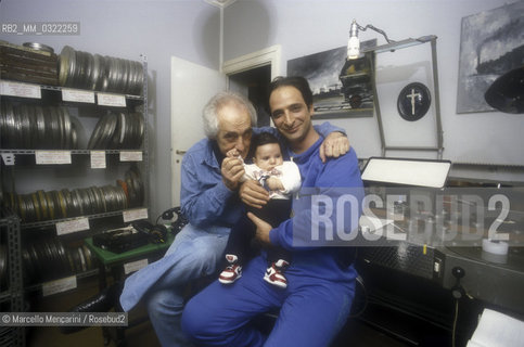 Comic actor Andy Luotto with his father and his first son Eugene, 1986 / Lattore comico Andy Luotto con suo padre e il suo primo figlio Eugene, 1986 - ©Marcello Mencarini/Rosebud2