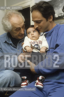 Comic actor Andy Luotto with his father and his first son Eugene, 1986 / Lattore comico Andy Luotto con suo padre e il suo primo figlio Eugene, 1986 - ©Marcello Mencarini/Rosebud2