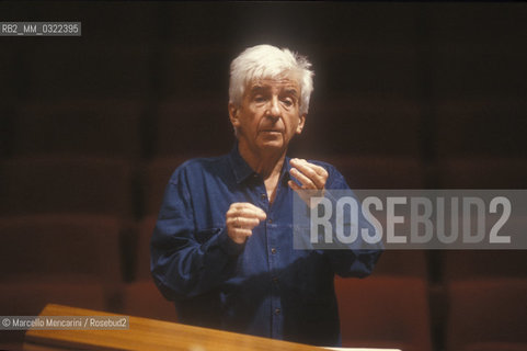 Rome, 1989. Swiss conductor Peter Maag during a rehearsal / Roma, 1989. Il direttore dorchestra Peter Maag durante una prova - ©Marcello Mencarini/Rosebud2