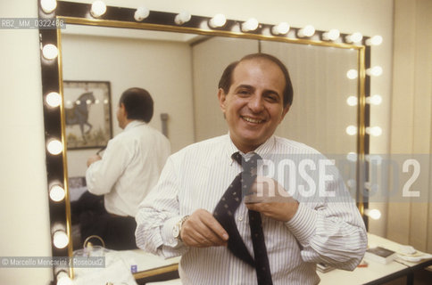 Rome, about 1988. Italian TV presenter Giancarlo Magalli in his dressing room / Roma, 1988 circa. Il presentatore televisivo Giancarlo Magalli nel suo camerino - ©Marcello Mencarini/Rosebud2