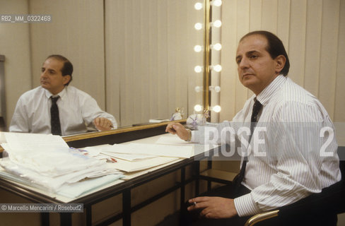 Rome, about 1988. Italian TV presenter Giancarlo Magalli in his dressing room / Roma, 1988 circa. Il presentatore televisivo Giancarlo Magalli nel suo camerino - ©Marcello Mencarini/Rosebud2