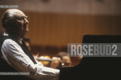 Rome, Pius XII Auditorium (concert hall of the Santa Cecilia Academy Orchestra), 1990. Russian pianist Nikita Magaloff / Roma, Auditorium Pio XII (sede dei concerti dellorchestra dellAccademia nazionale di Santa Cecilia), 1990. Il pianista Nikita Magaloff - ©Marcello Mencarini/Rosebud2