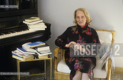 Rome, 1987. Italian anthropologist Ida Magli in her house / Roma, 1987. Lantropologa Ida Magli nella sua casa - ©Marcello Mencarini/Rosebud2