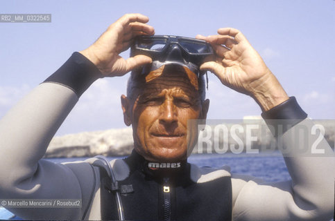 Italian free diver Enzo Maiorca, holding several world records (1989) / Enzo Maiorca, apneista più volte detentore del record mondiale di apnea (1989) - ©Marcello Mencarini/Rosebud2