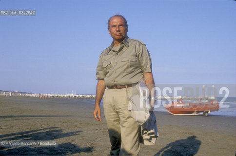 Venice Lido, Venice Film Festival 1989. Polltician of Italian Socialist Party (PSI) Enrico Manca, President of RAI, the Italian public television / Lido di Venezia, Mostra del Cinema di Venezia 1989. Il politico socialiasta Enrico Manca, Presidente della RAI, radiotelevisione italiana - ©Marcello Mencarini/Rosebud2