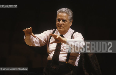 Italian conductor Franco Mannino during a rehearsal (about 1988) / Il direttore dorchestra Franco Mannino durante una prova (1988 circa) - ©Marcello Mencarini/Rosebud2