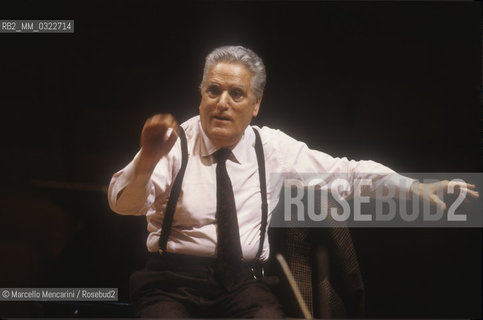 Italian conductor Franco Mannino during a rehearsal (about 1988) / Il direttore dorchestra Franco Mannino durante una prova (1988 circa) - ©Marcello Mencarini/Rosebud2