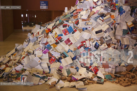 Installation by Spanish artist Alicia Martin at Libri Come Literary Festival. Parco della Musica Auditorium in Rome, 2012 / Installazione di Alicia Martin a Libri Come. Auditorium Parco della Musica di Roma, 2012 - ©Marcello Mencarini/Rosebud2