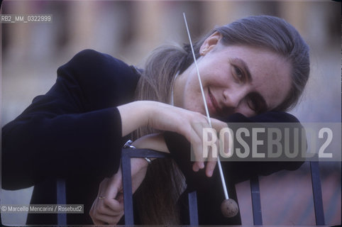 Sferisterio in Macerata, 1991. Italian conductor Elisabetta Maschio / Sferisterio di Macerata 1991. Il direttore dorchestra Elisabetta Maschio - ©Marcello Mencarini/Rosebud2