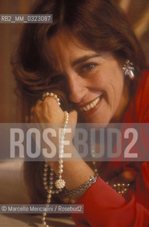 Venice Lido, Venice Film Festival 1991. Spanish actress Carmen Maura in her hotel room at Excelsior Hotel. She is in competition with the movie Chatarra directed by Félix Rotaeta / Lido di Venezia, Mostra del Cinema di Venezia. Lattrice Carmen Maura nella sua camera allHotel Excelsior. Lattrice è in concorso con il film Zabù la rossa (Chatarra) diretto da Félix Rotaeta - ©Marcello Mencarini/Rosebud2