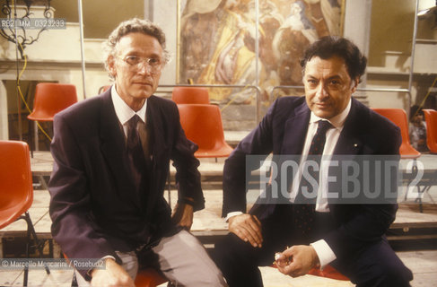 Florence, about 1988. Founder of Radio Montebeni Giuliano Giunti (Radio Montebeni was a private radio dedicated to the classical music and diffused at that time in Toscana region) with conductor Zubin Mehta / Firenze, 1988 circa. Il fondatore di Radio Montebeni Giuliano Giunti (Radio Montebeni era una radio privata dedicata alla musica classica e allora diffusa in Toscana) con il direttore dorchestra Zubin Mehta - ©Marcello Mencarini/Rosebud2