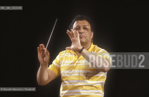 Music conductor Zubin Mehta during a rehearsal (1990) / Il direttore dorchestra Zubin Mehta durante una prova (1990) - ©Marcello Mencarini/Rosebud2