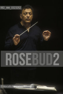 Rome, 1995. Music conductor Zubin Mehta during a rehearsal / Roma, 1995. Il direttore dorchestra Zubin Mehta durante una prova - ©Marcello Mencarini/Rosebud2