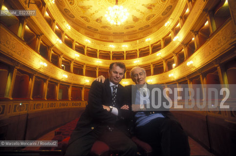 Spoleto (Perugia), Festival of Two Worlds 1999. Francis Menotti (born Francis Phelan) and his adoptive father Gian Carlo Menotti, composer and founder of the festival, in the Caio Melisso Theater / Spoleto (Perugia), Festival dei due mondi 1999. Francis Menotti (nato Francis Phelan) con suo padre adottivo Gian Carlo Menotti, compositore e fondatore del festival, nel Teatro Caio Melisso - ©Marcello Mencarini/Rosebud2