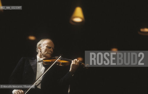 Venice, 1983. Volinist Yehudi Menuhin performing before receiving the Una Vita per la Musica Award (A Life in Music Award) / Il violinista Yehudi Menuhin in concerto prima di ricevere il premio Una vita per la musica - ©Marcello Mencarini/Rosebud2