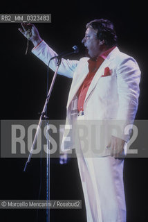 Neapolitan singer and actor Mario Merola performing at the festival Napoli prima e dopo (Naples before and after) in 1986 / Il cantante e attore napoletano Mari Merola al festival Napoli prima e dopo nel 1986 - ©Marcello Mencarini/Rosebud2