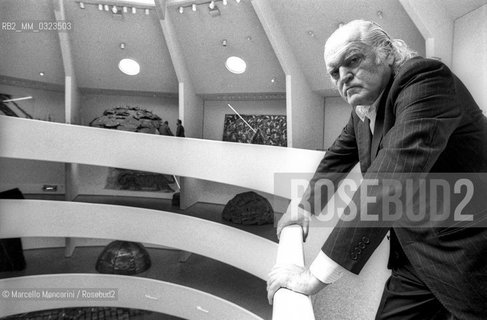 New York, 1989. Italian artist Mario Merz at Guggenheim Museum / New York, 1989. Lartista Mario Merz al Museo Guggenheim - ©Marcello Mencarini/Rosebud2