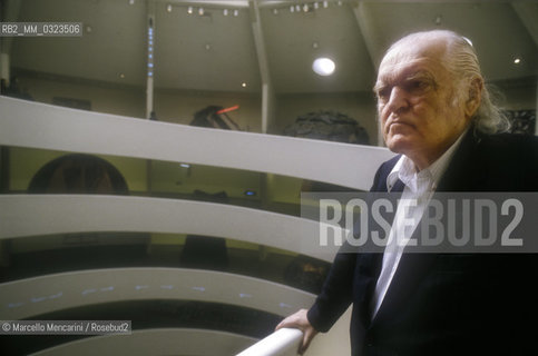 New York, 1989. Italian artist Mario Merz at Guggenheim Museum / New York, 1989. Lartista Mario Merz al Museo Guggenheim - ©Marcello Mencarini/Rosebud2