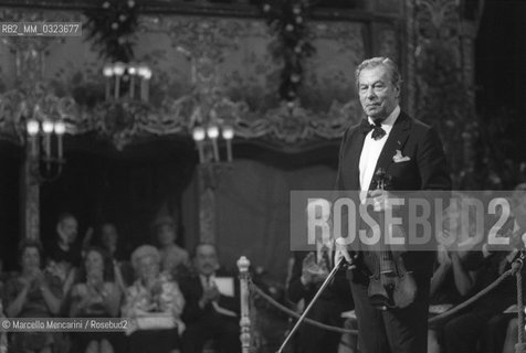 Venice 1986. Violinist Nathan Milstein performing at La Fenice Theater / Venezia, 1986. Il violinista Nathan Milstein in concerto al Teatro La Fenice - ©Marcello Mencarini/Rosebud2