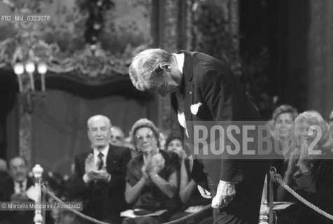 Venice 1986. Violinist Nathan Milstein performing at La Fenice Theater / Venezia, 1986. Il violinista Nathan Milstein in concerto al Teatro La Fenice - ©Marcello Mencarini/Rosebud2