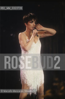 Sanremo Music Festival 1990. American singer and actress Liza Minnelli performing / Festival di Sanremo 1990. Lattrice e cantante Liza Minnelli mentre canta - ©Marcello Mencarini/Rosebud2