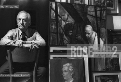 Milan, 1981. Italian painter and illustrator Walter Molino in his studio / Milano, 1981. Il pittore e illustratore Walter Molino nel suo studio - ©Marcello Mencarini/Rosebud2