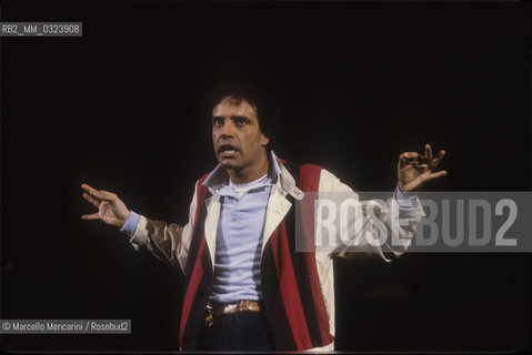 Rome, Teatro Sistina, 1981. Actor Enrico Montesano performing in Bravo! by Garinei & Giovannini / Roma, Teatro Sistina, 1981. Lattore Enrico Montesano in Bravo! di Garinei e Giovannini - ©Marcello Mencarini/Rosebud2