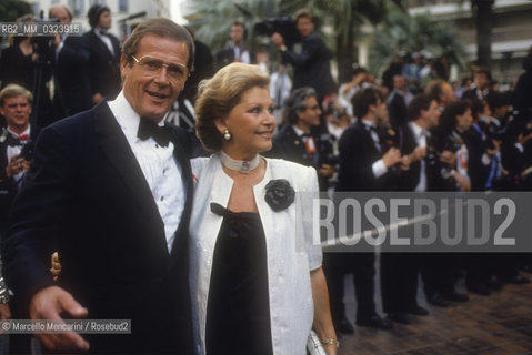 British actor Roger Moore and his wife Luisa Mattioli (1991) / Lattore Roger Moore e sua moglie Luisa Mattioli (1991) - ©Marcello Mencarini/Rosebud2